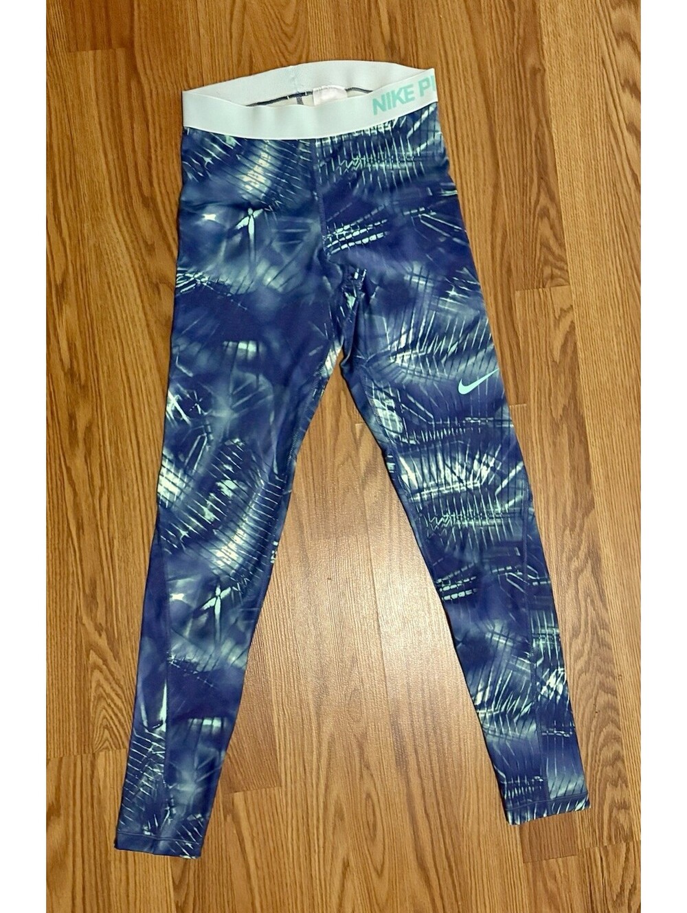 Nike Pro Leggings Women’s Small